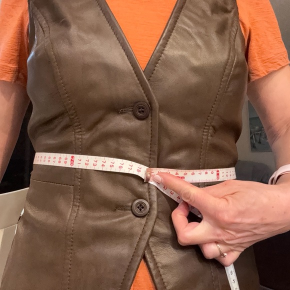 Danier Leather Vest - Picture 7 of 7